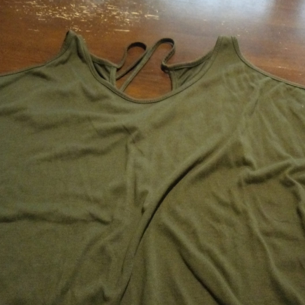 Cold Shoulder Top size M